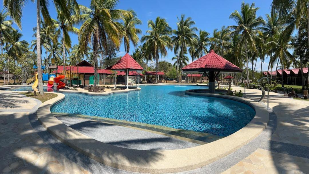 Borneo Beach & Mangrove Resort Tuaran Kültér fotó